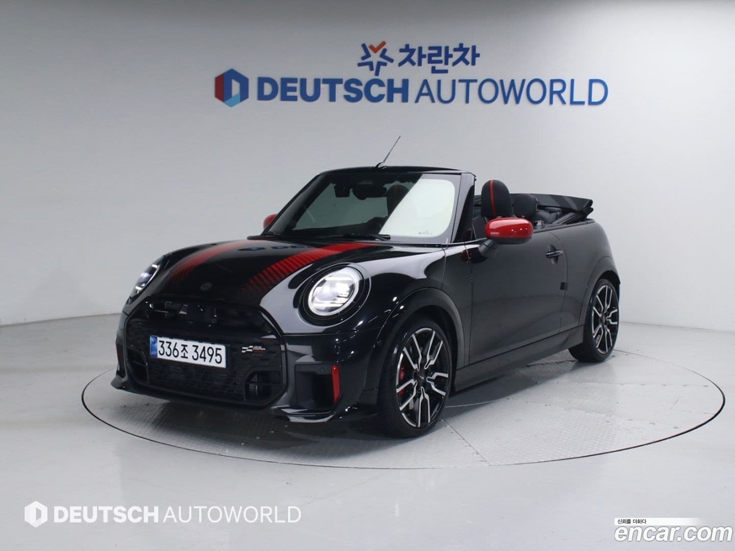 Main__Slider__Photo:Cooper Convertible Mini 2025.4-0
