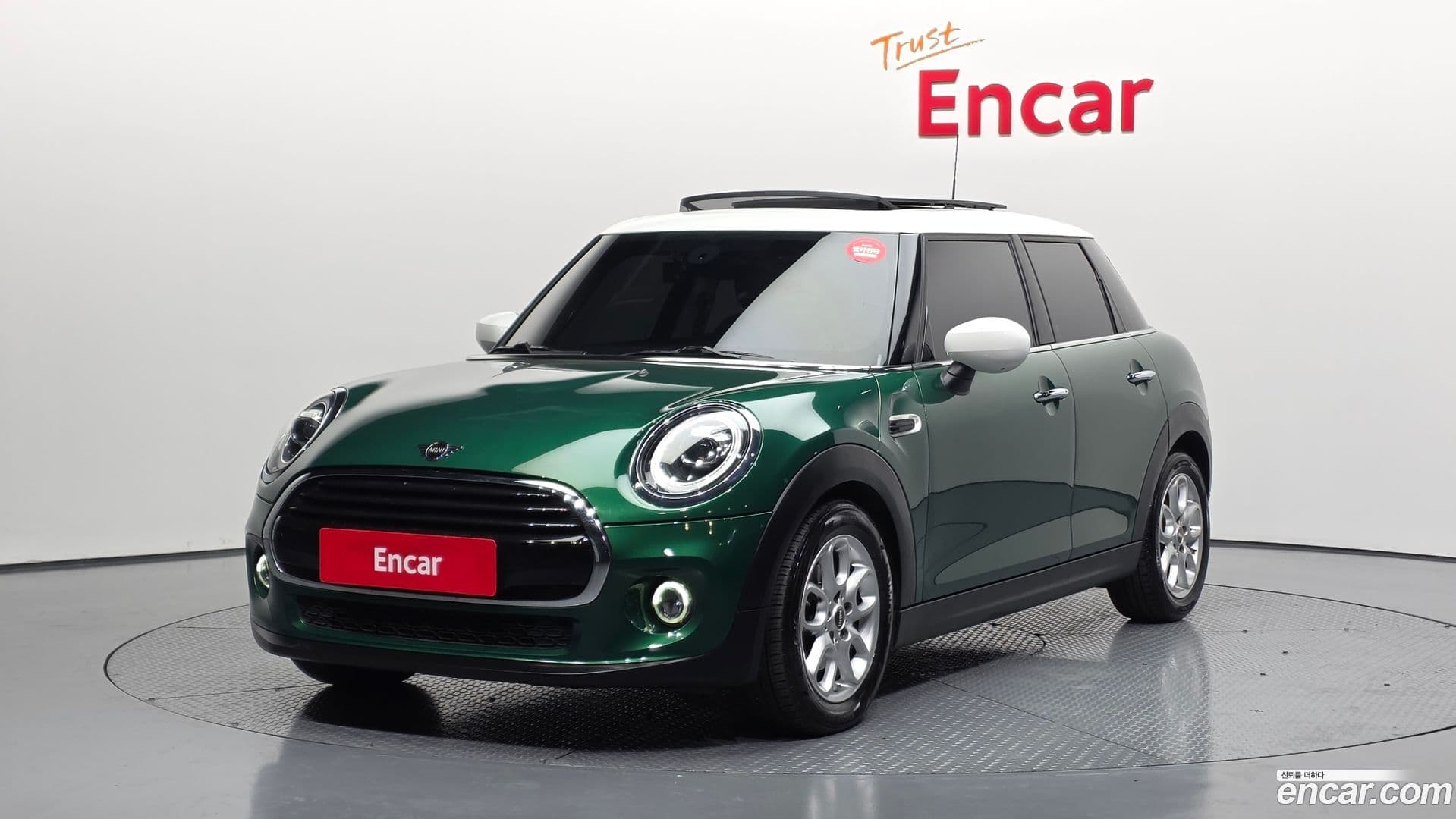 Main__Slider__Photo:Cooper Mini 2021.4-0