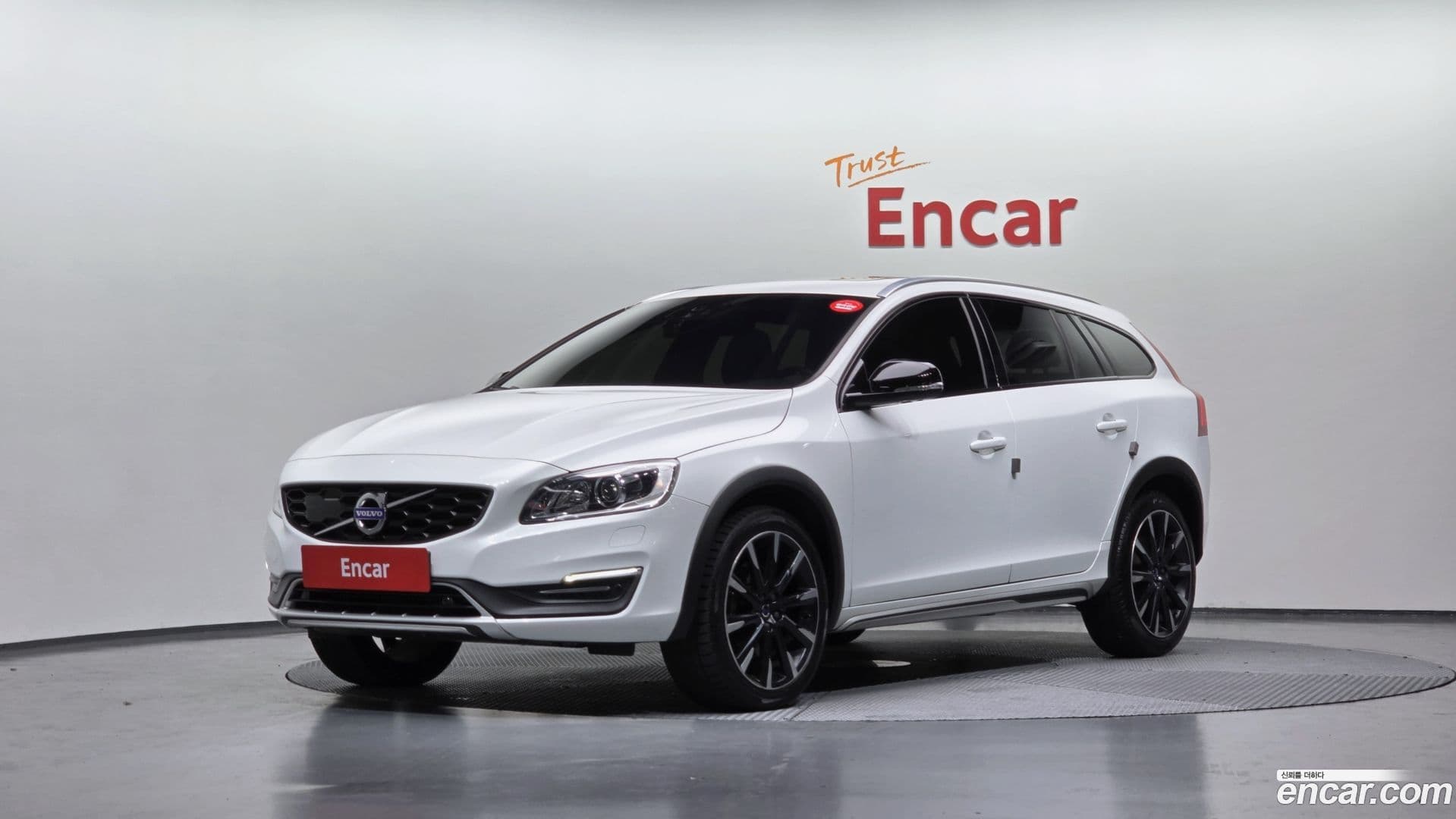 Main__Slider__Photo:V60 Volvo 2018.2-0