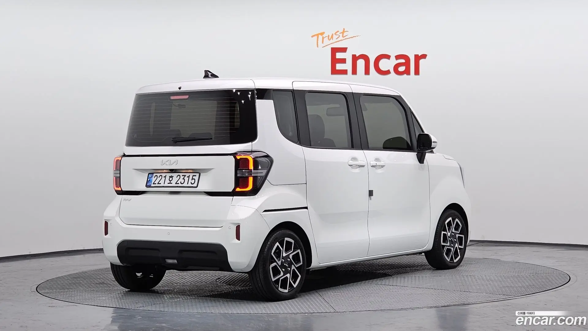 Main__Slider__Photo:RAY Kia 2024.0-1