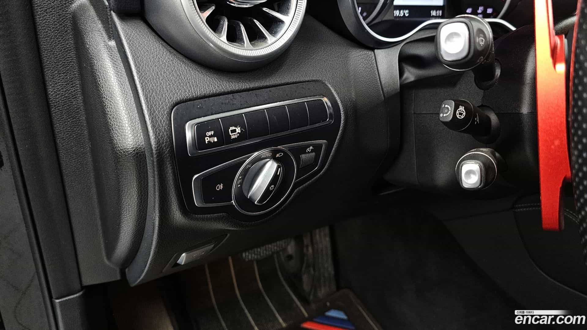 GLC-Class Mercedes-Benz 2017.3-OPTION-022