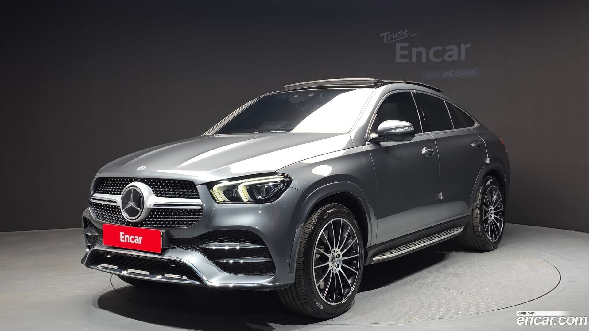 Main__Slider__Photo:GLE-Class Mercedes-Benz 2022.2-0