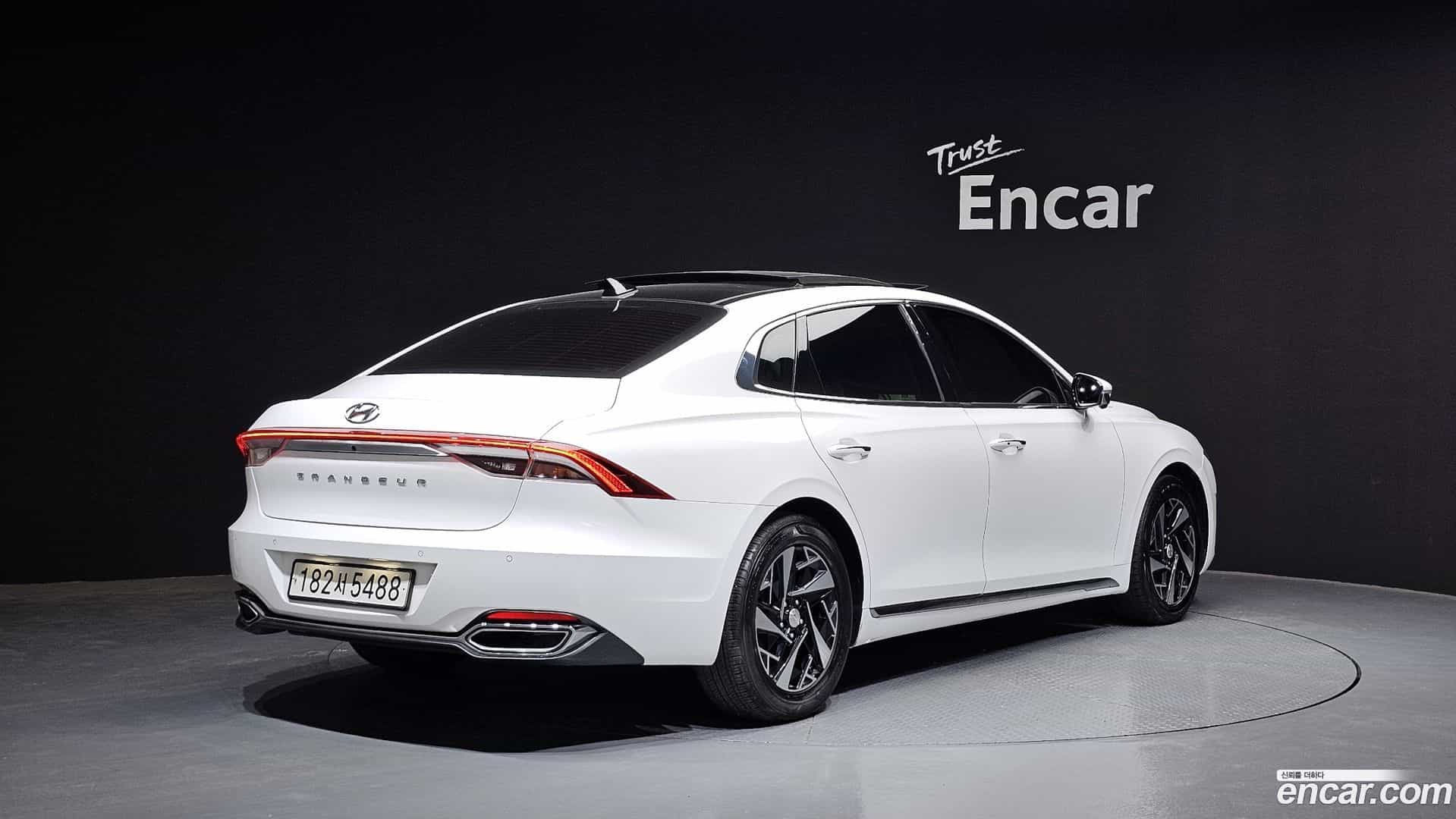 Grandeur Hyundai 2022.1-OUTER-002