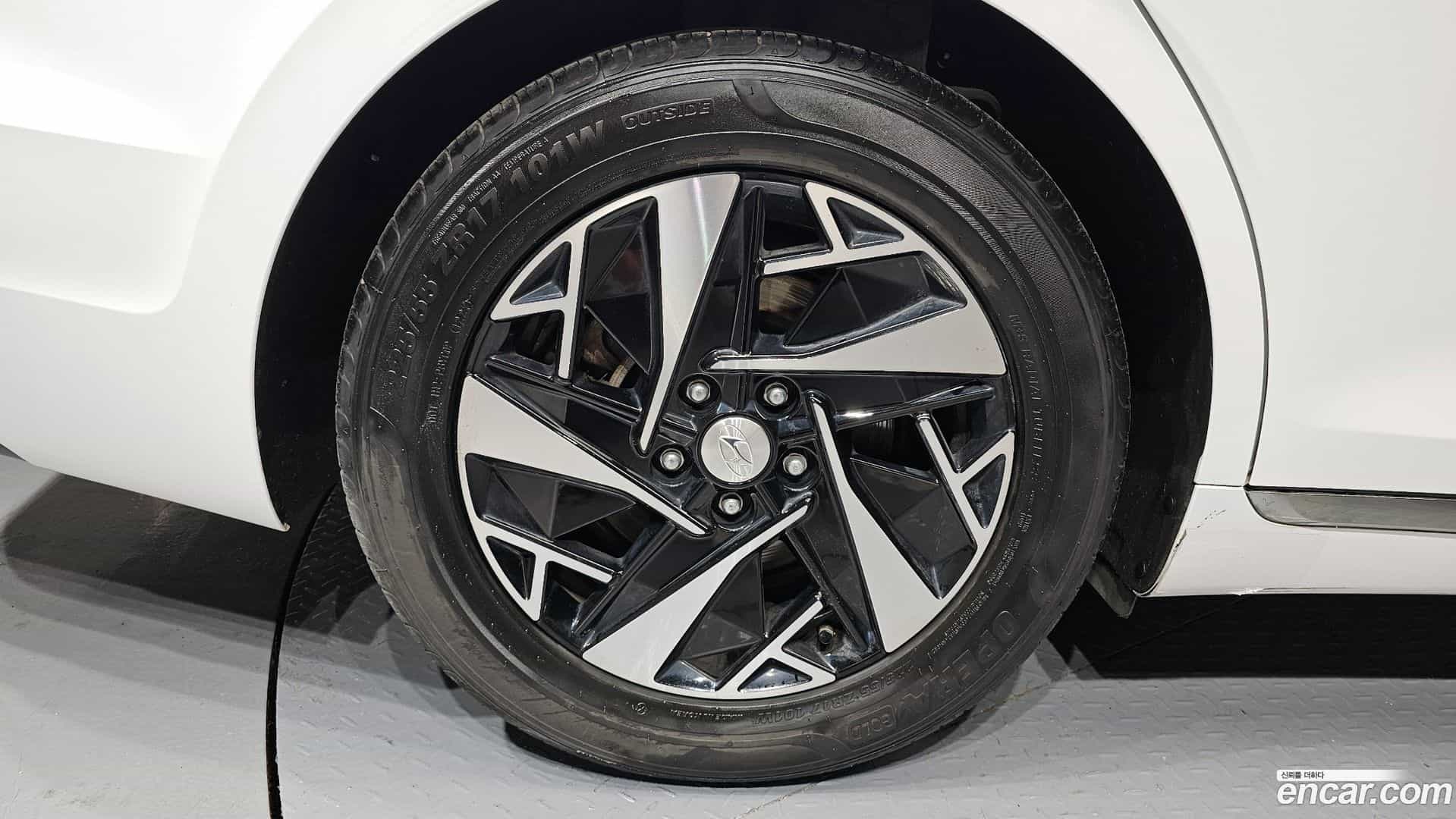Grandeur Hyundai 2022.1-OUTER-005