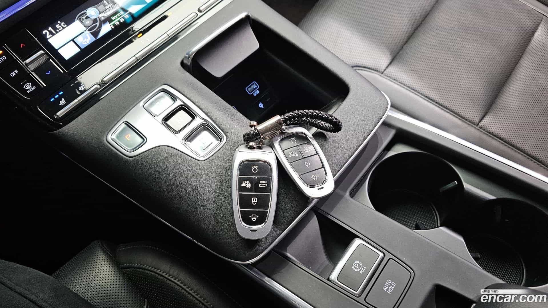 Grandeur Hyundai 2022.1-INNER-009