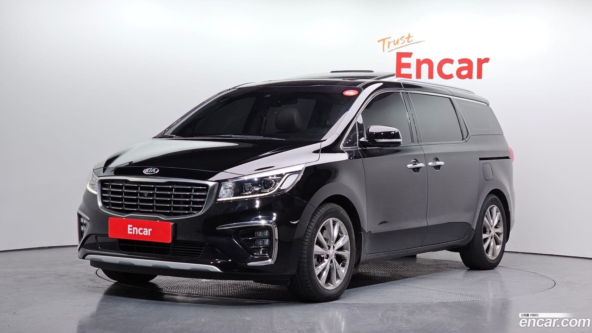 Main__Slider__Photo:Canival Kia 2019.3-0