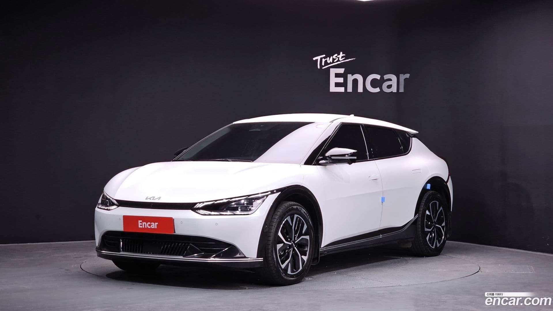 Main__Slider__Photo:EV6 Kia 2023.1-0