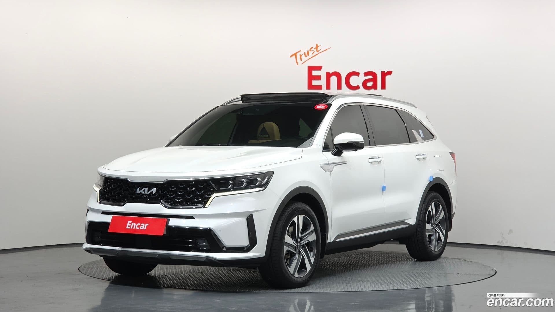 Main__Slider__Photo:Sorento Kia 2022.6-0