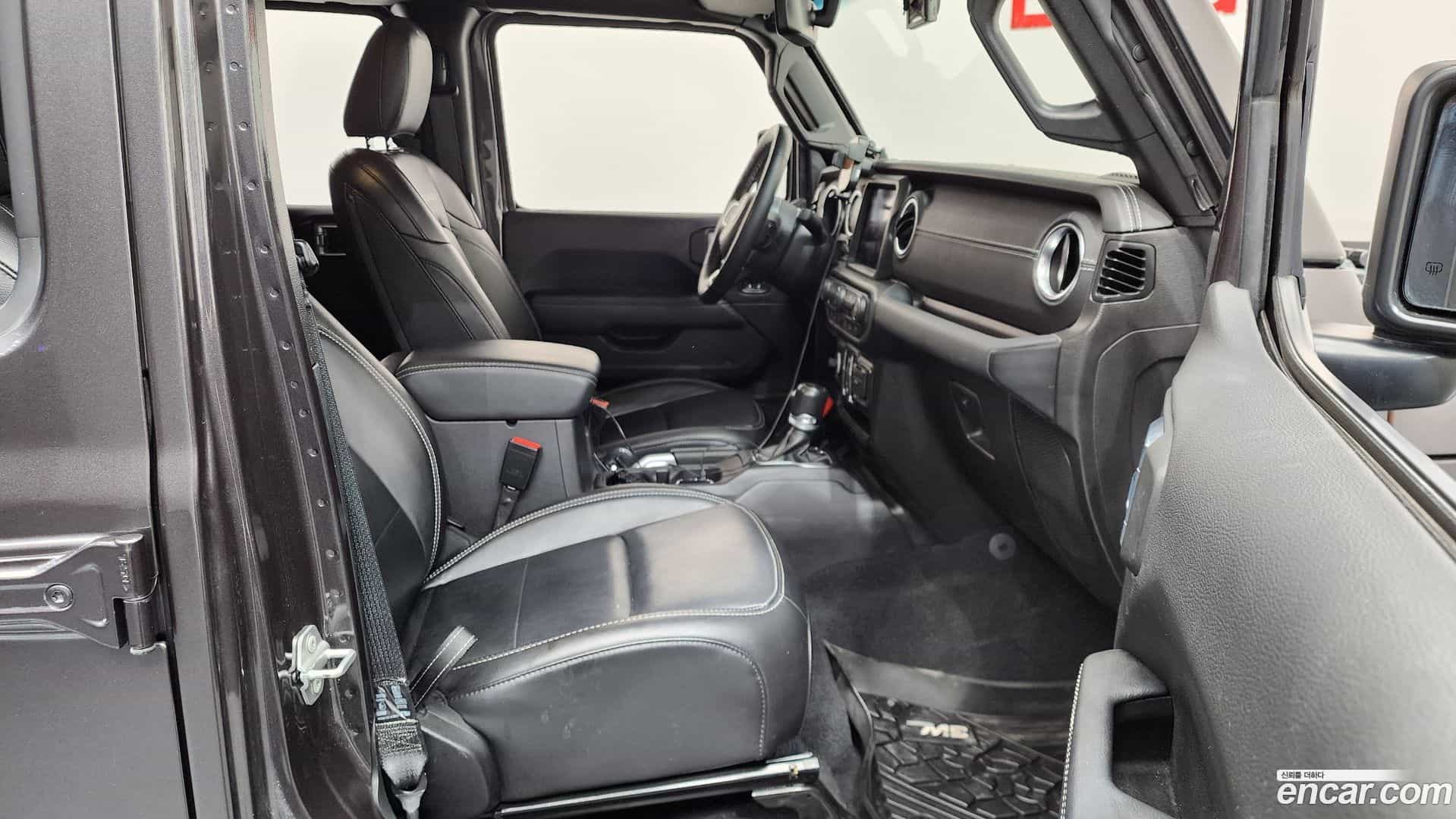 Wrangler Jeep 2021.10-OPTION-015