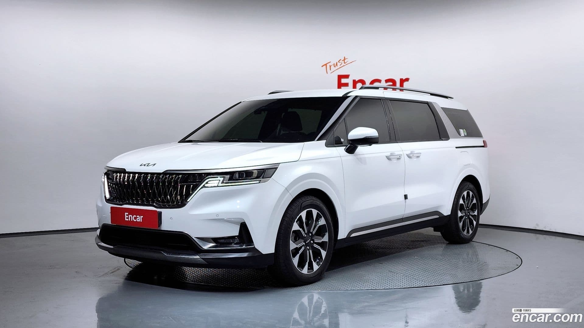 Main__Slider__Photo:Canival Kia 2022.10-0