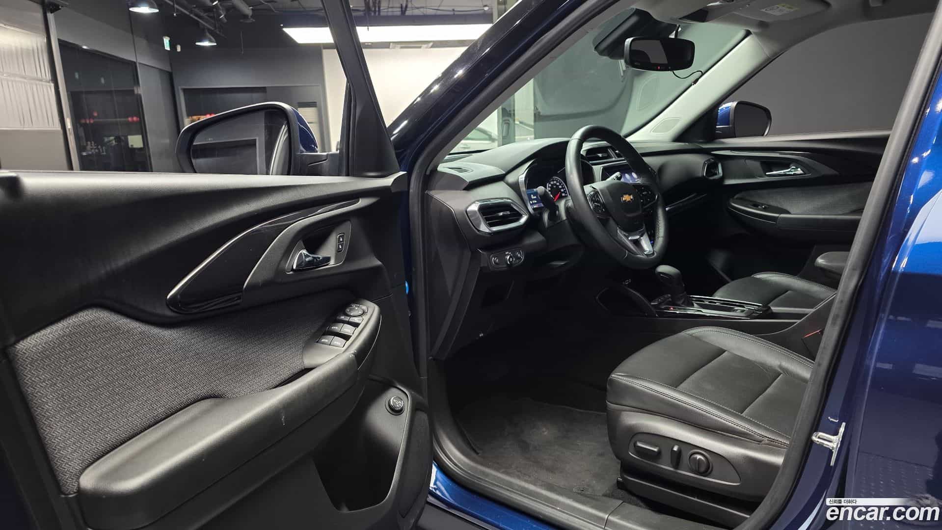 Trailblazer Chevrolet 2021.4-INNER-010