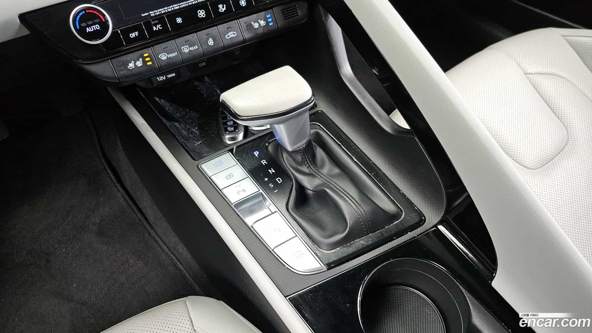 AVANTE Hyundai 2021.0-INNER-009