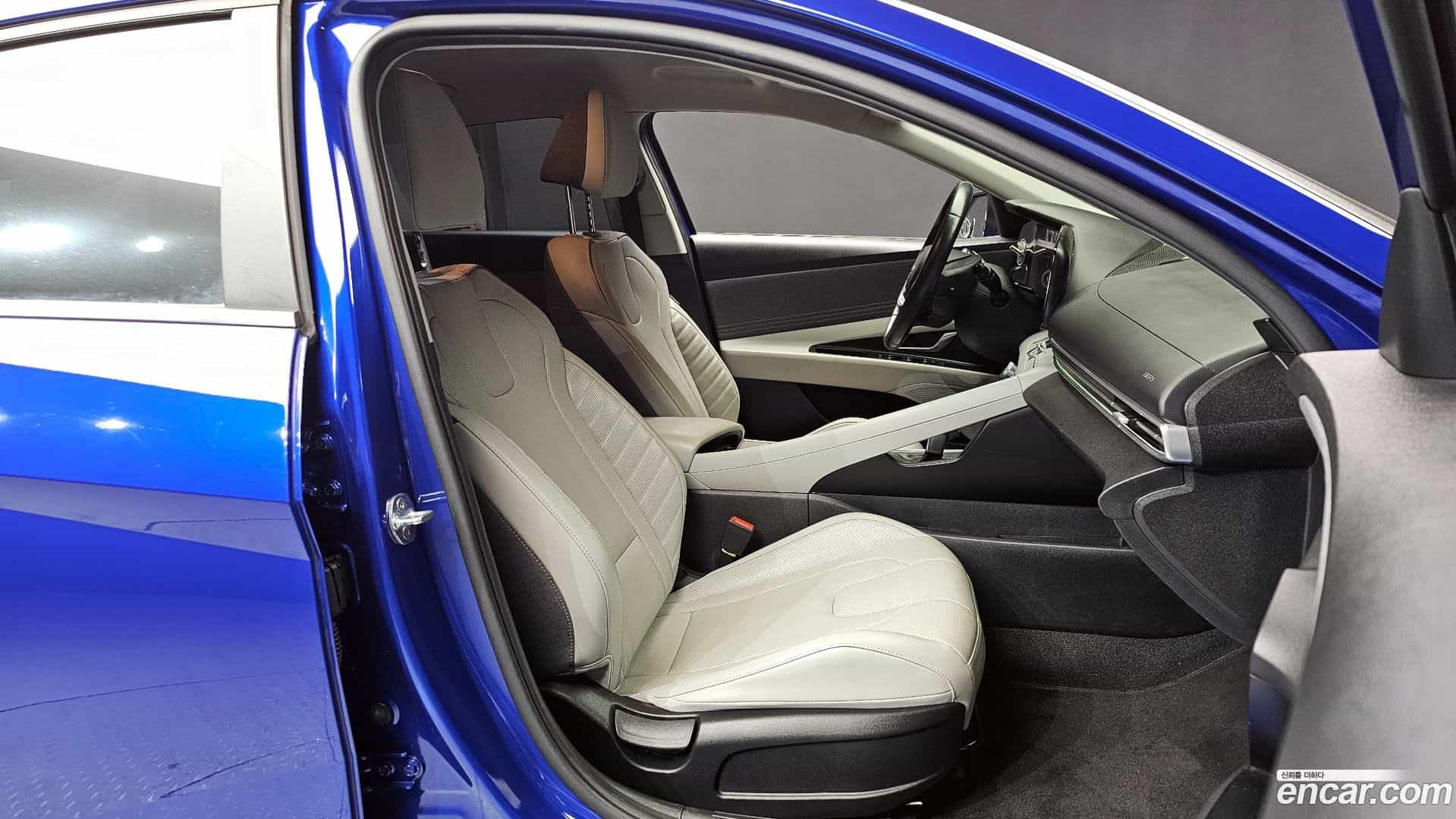 AVANTE Hyundai 2021.0-INNER-010