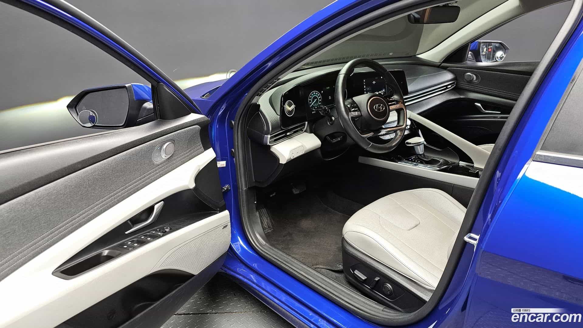 AVANTE Hyundai 2021.0-OPTION-015
