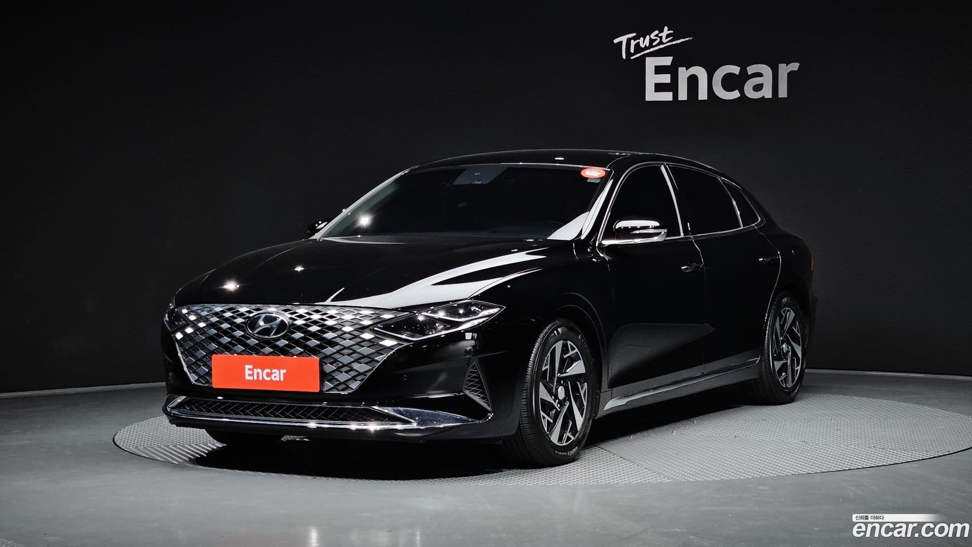 Main__Slider__Photo:Grandeur Hyundai 2021.2-0