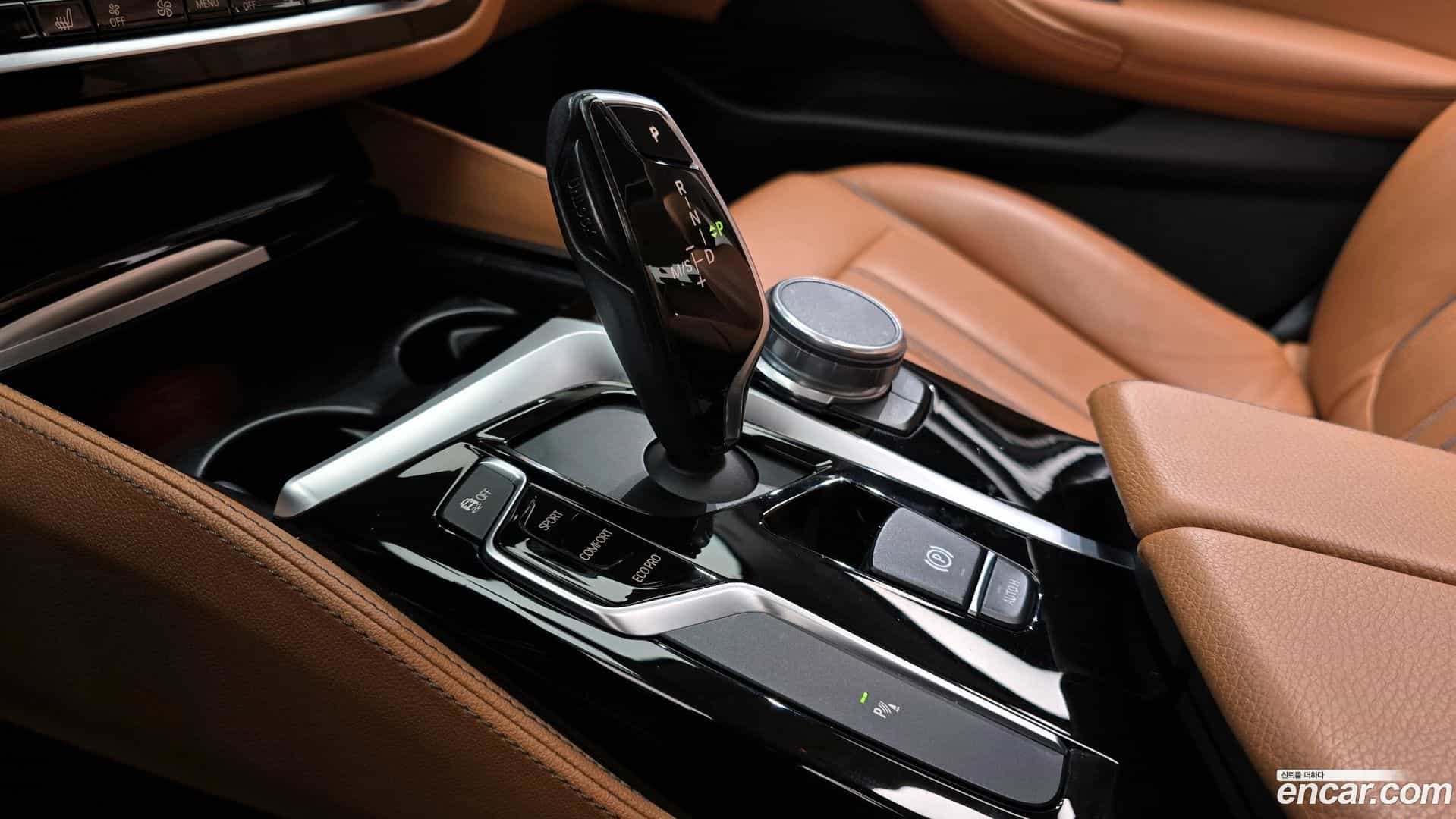 5-Series BMW 2018.4-INNER-009