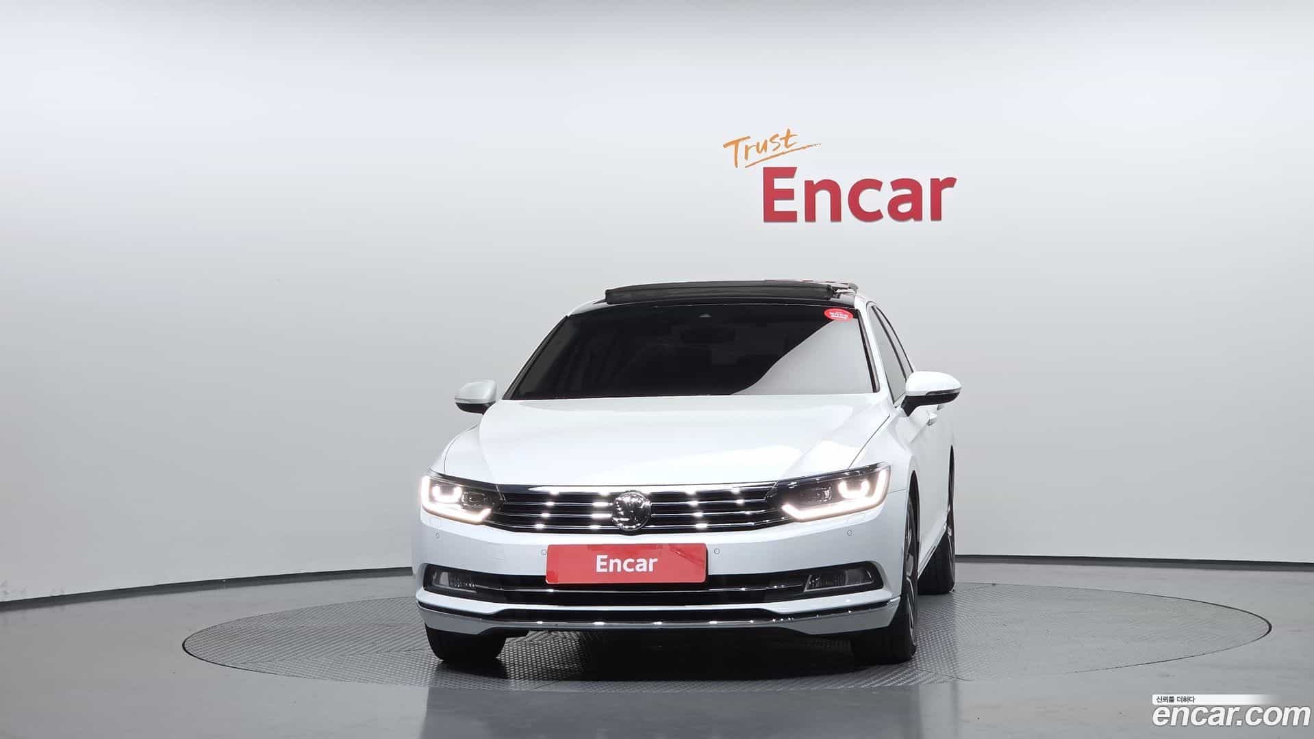 Passat Volkswagen 2018.4-OUTER-003