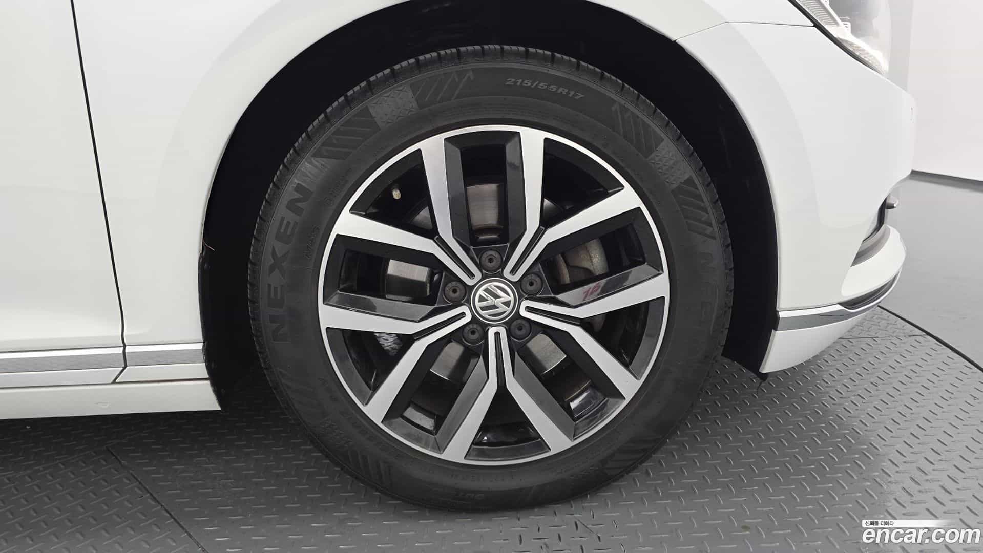 Passat Volkswagen 2018.4-OUTER-005