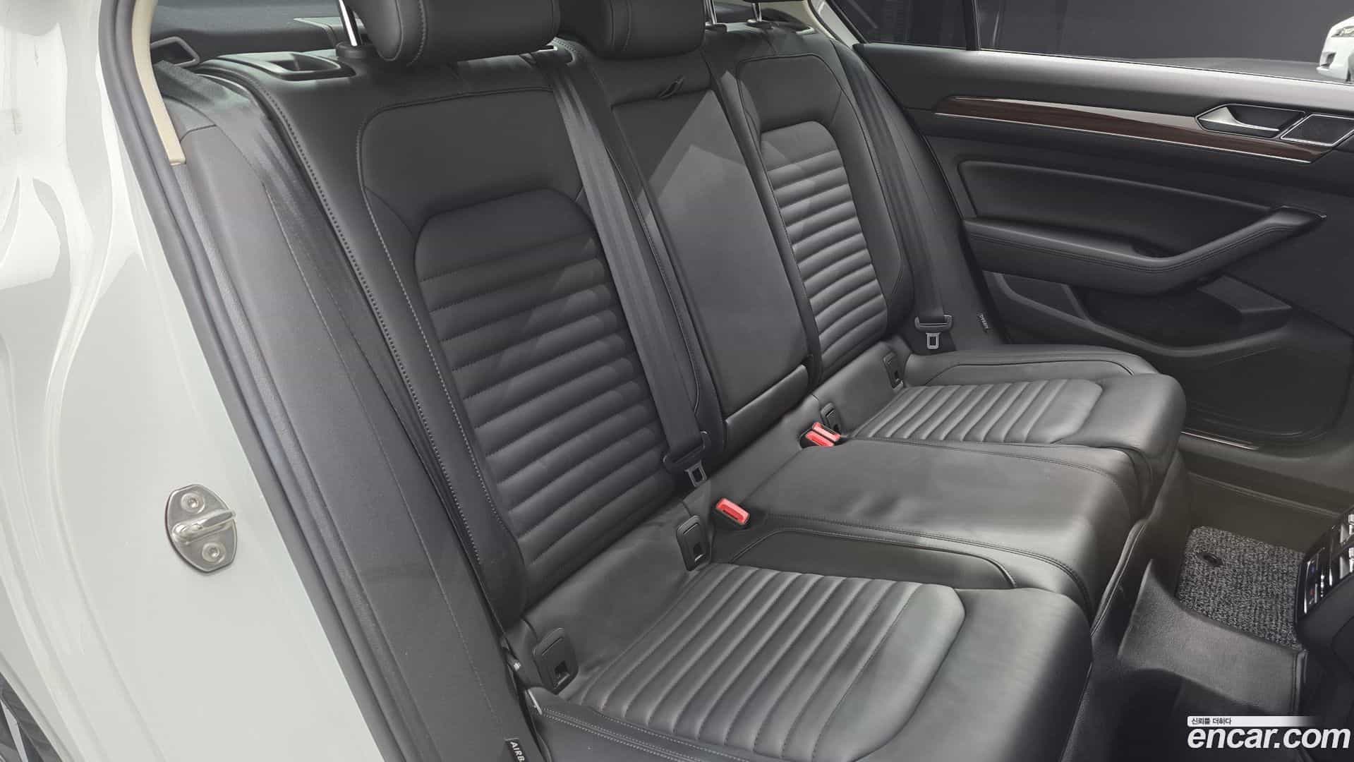 Passat Volkswagen 2018.4-OPTION-016