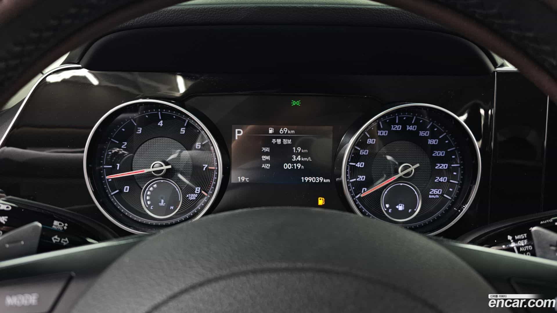 Grandeur Hyundai 2020.1-INNER-008