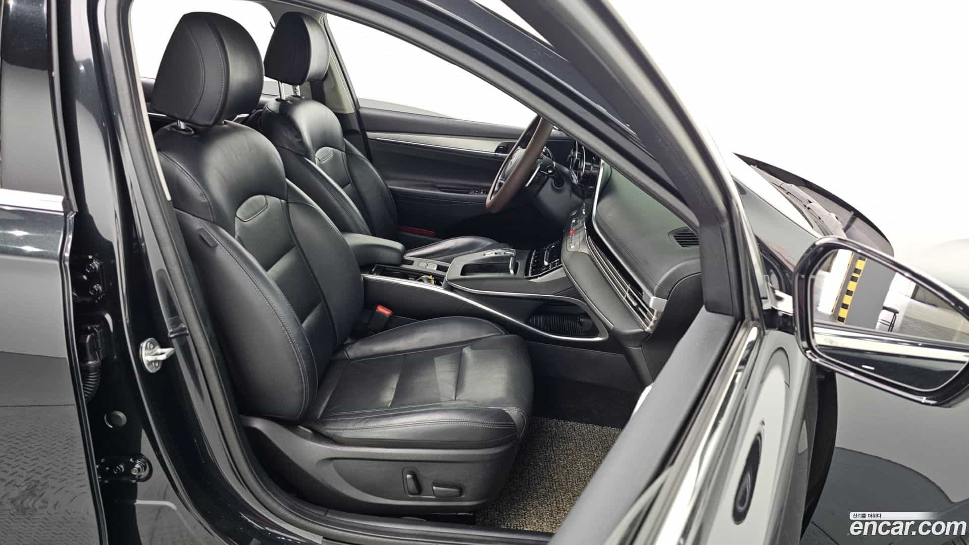 Grandeur Hyundai 2020.1-OPTION-015