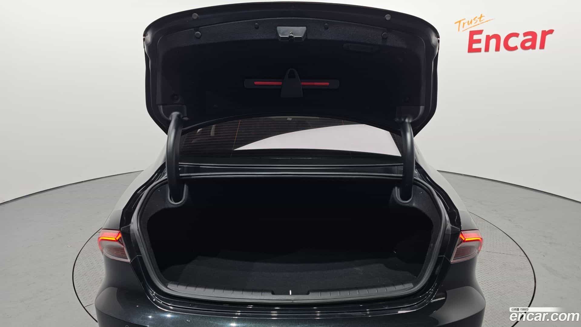 Grandeur Hyundai 2020.1-OPTION-024