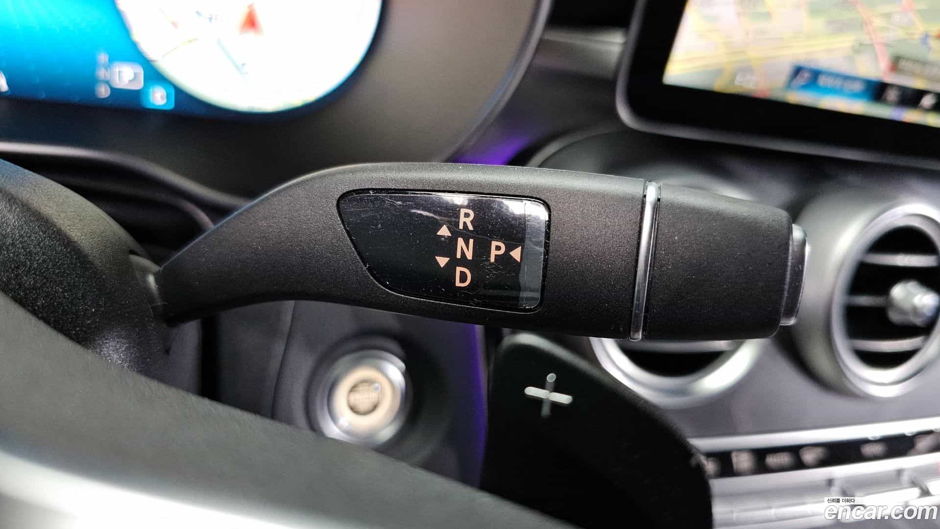 GLC-Class Mercedes-Benz 2023.4-INNER-009