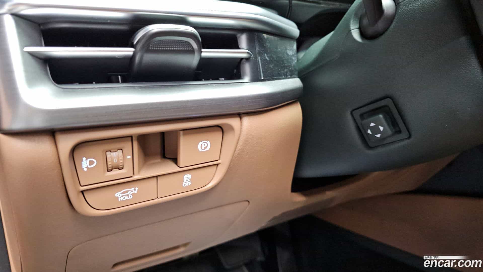 Grandeur Hyundai 2023.1-OPTION-017