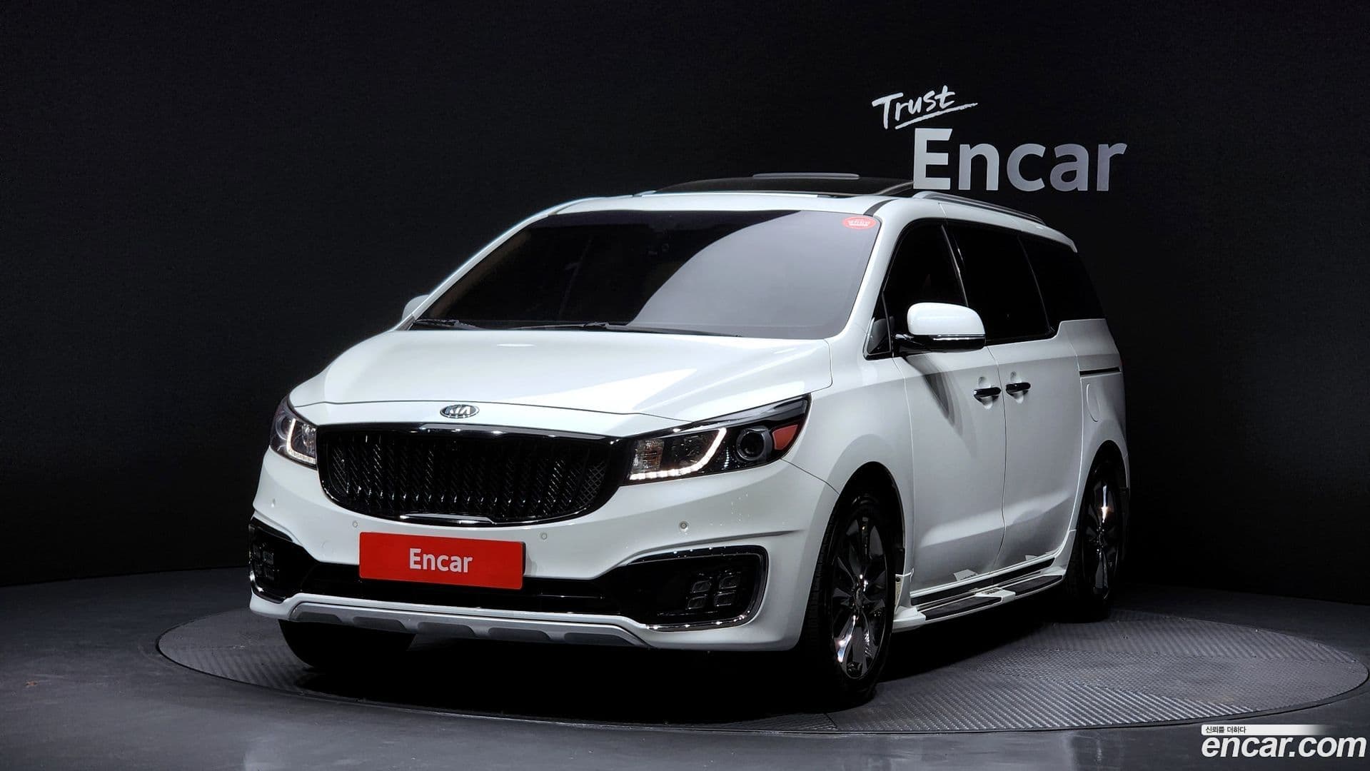 Main__Slider__Photo:Canival Kia 2016.1-0
