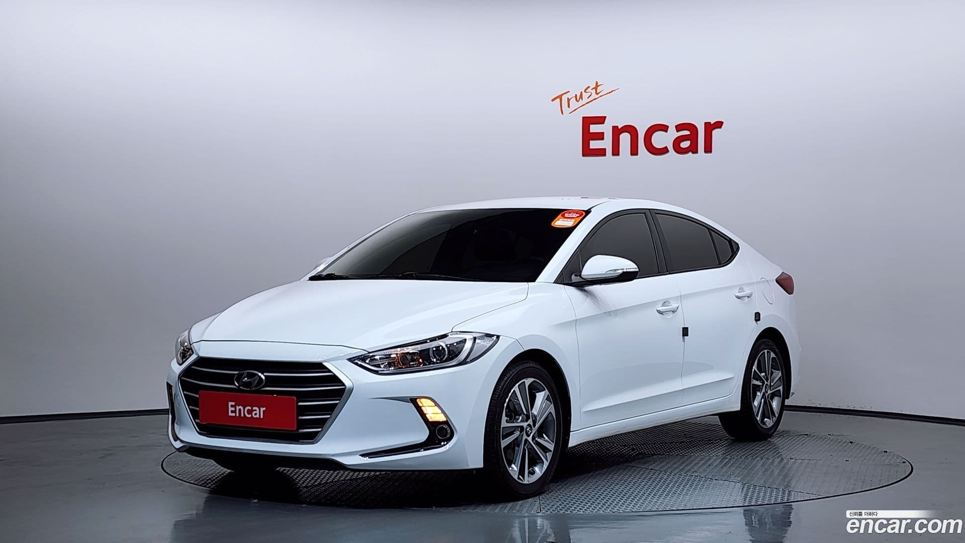 Main__Slider__Photo:AVANTE Hyundai 2016.11-0
