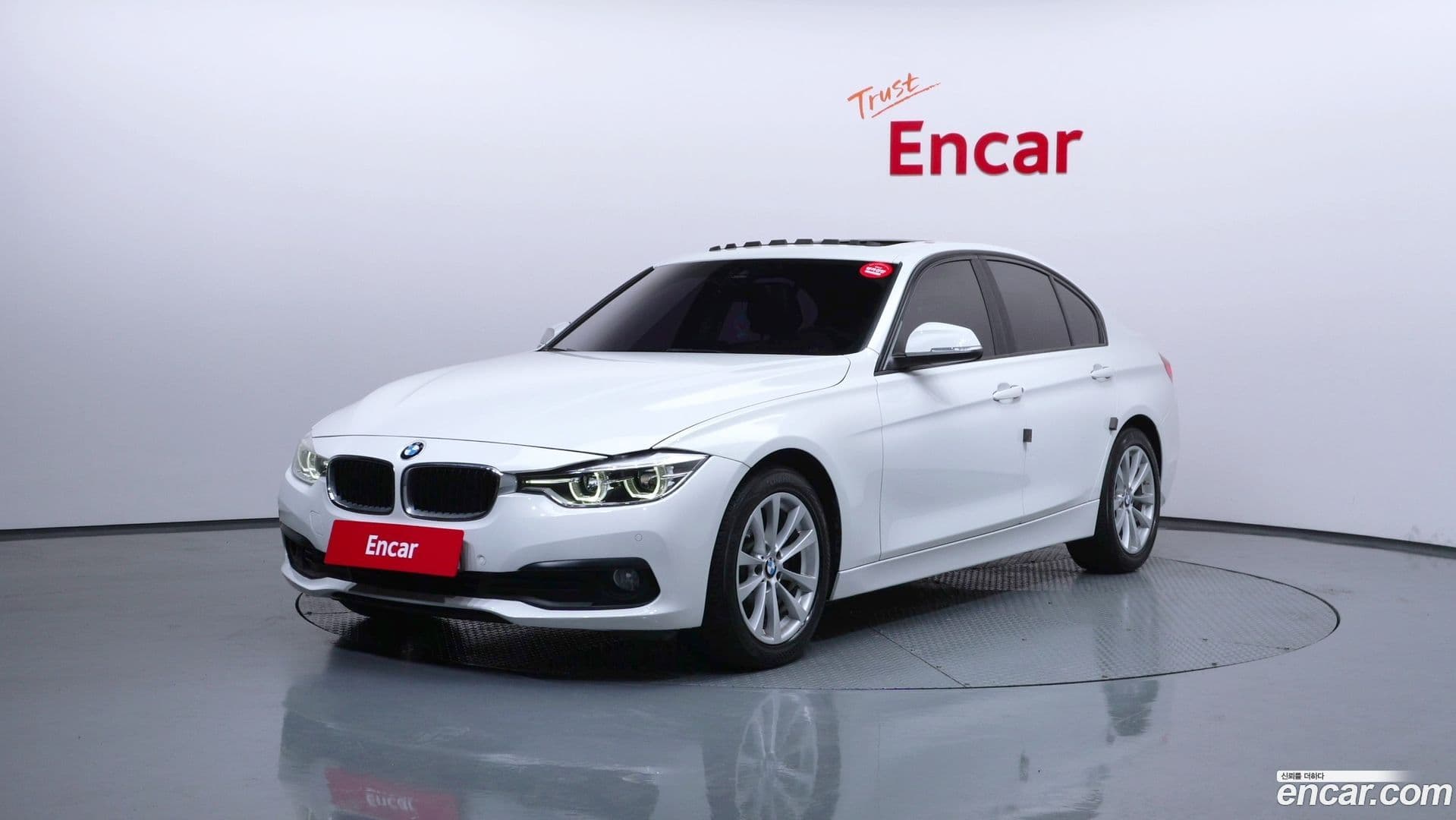 Main__Slider__Photo:3-Series BMW 2015.9-0