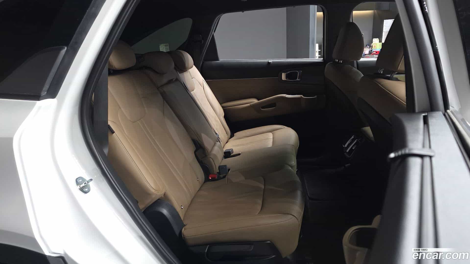 Sorento Kia 2023.8-OPTION-016