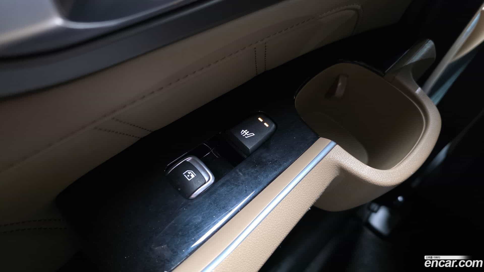 Sorento Kia 2023.8-OPTION-023