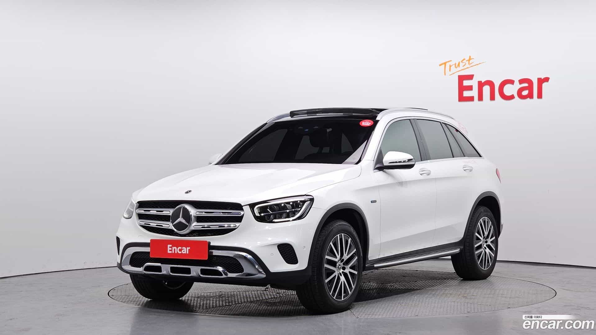 GLC-Class Mercedes-Benz 2021.2-OUTER-001