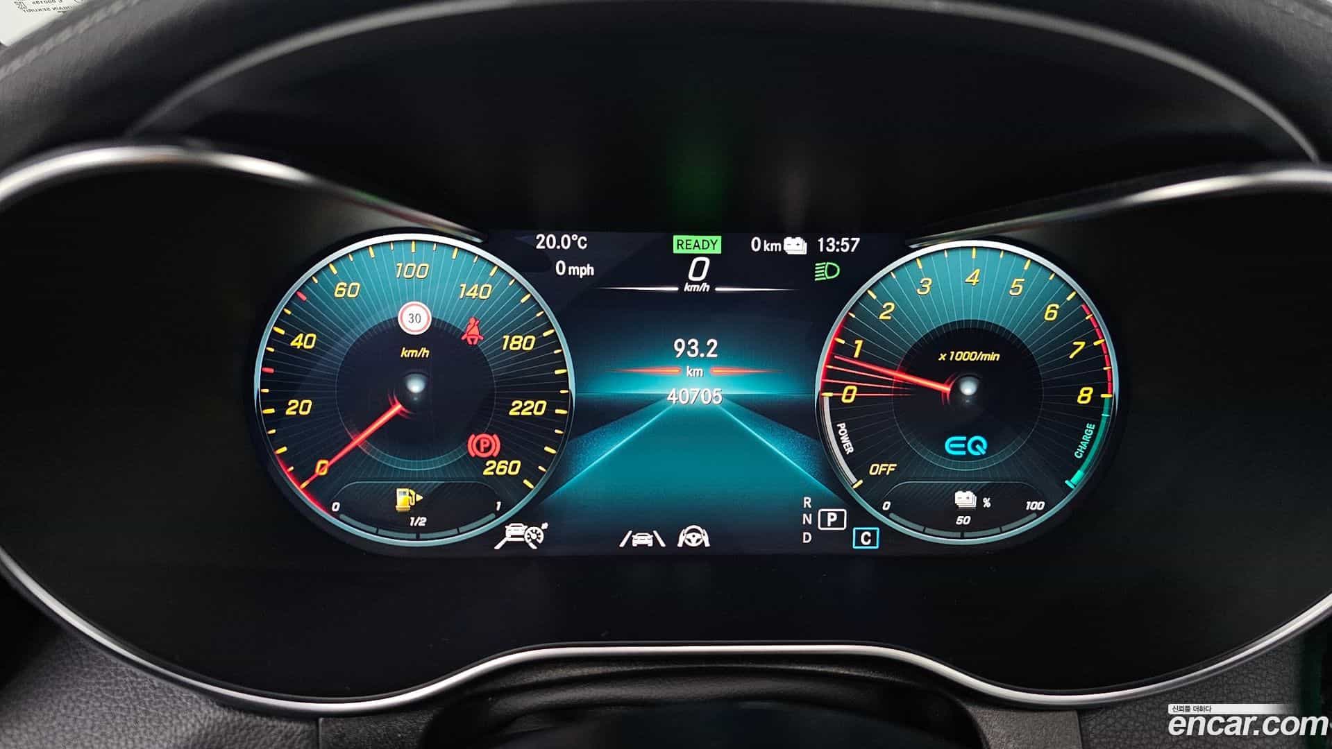 GLC-Class Mercedes-Benz 2021.2-INNER-008