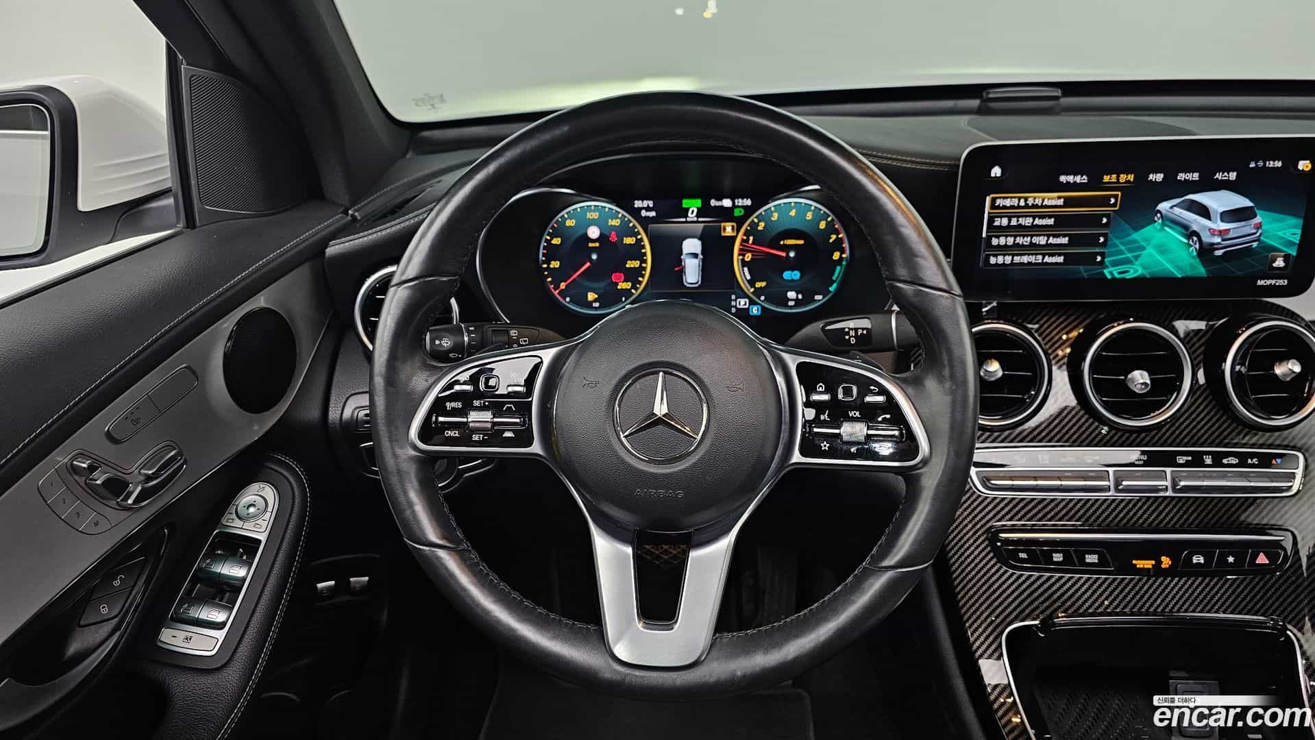GLC-Class Mercedes-Benz 2021.2-OPTION-018