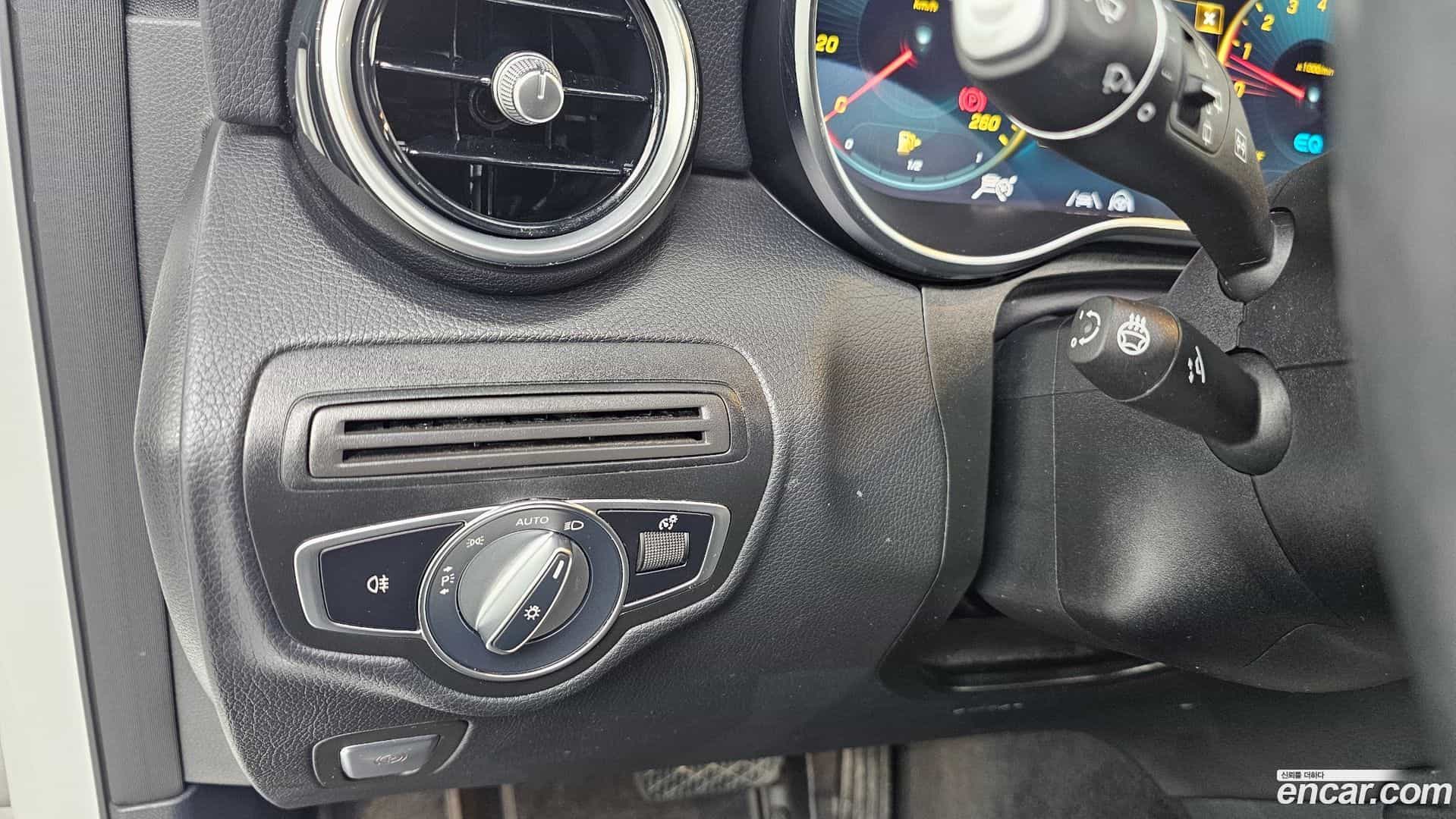 GLC-Class Mercedes-Benz 2021.2-OPTION-023