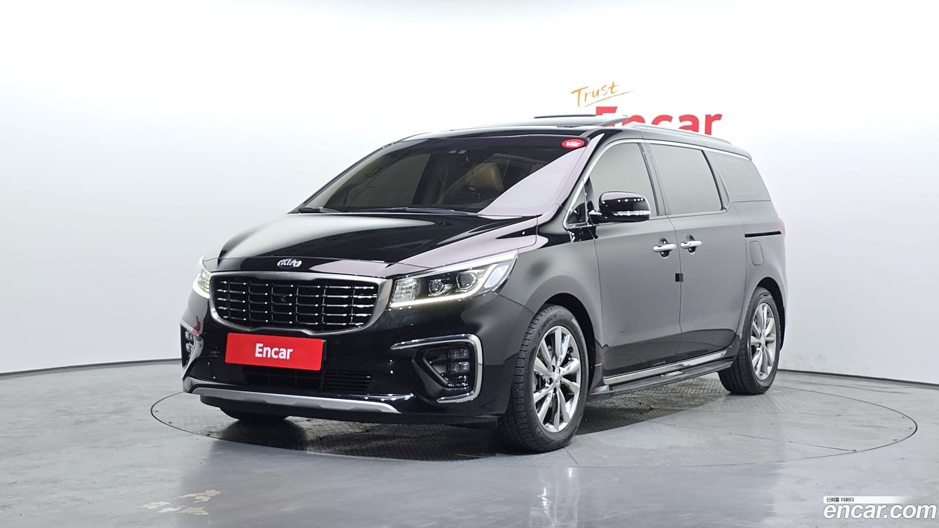 Main__Slider__Photo:Canival Kia 2019.9-0