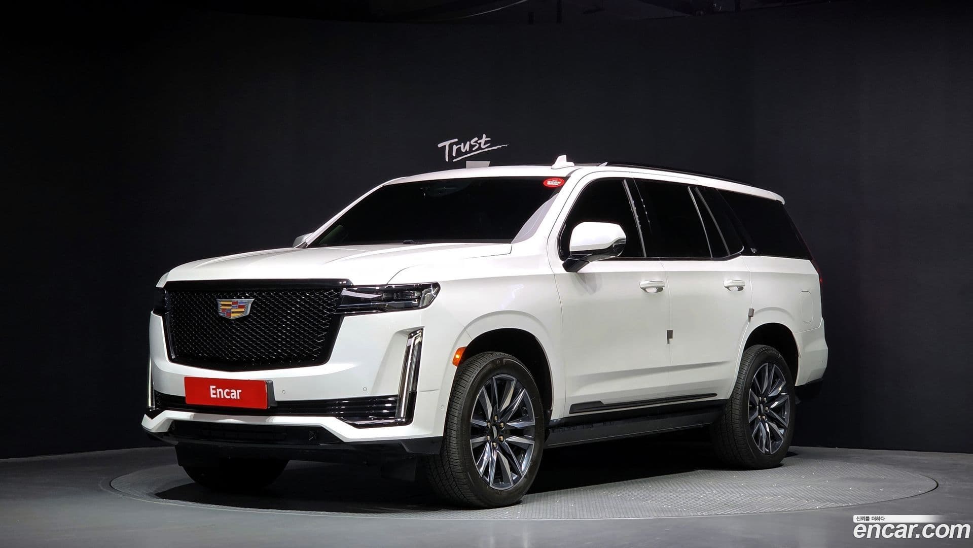 Main__Slider__Photo:Escalade Cadillac 2021.6-0