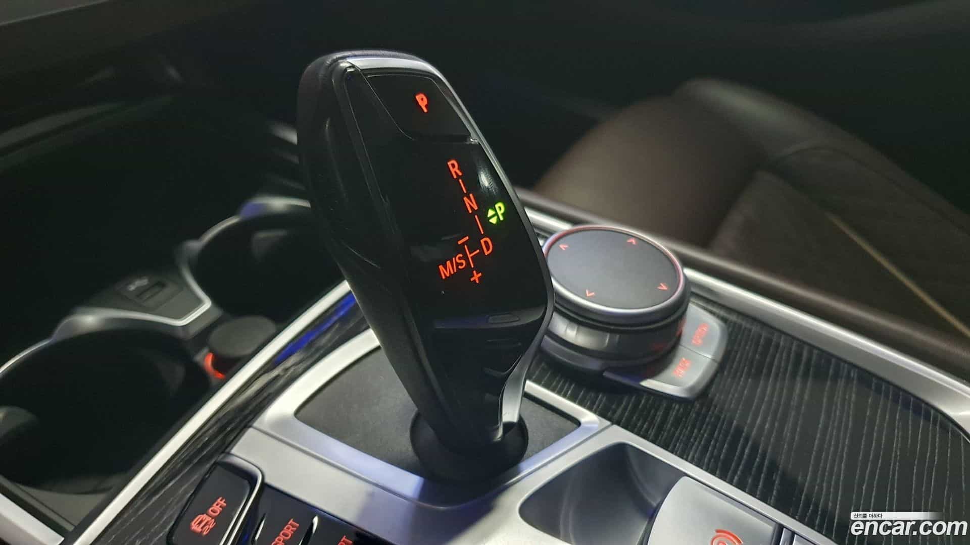 7-Series BMW 2022.6-INNER-009