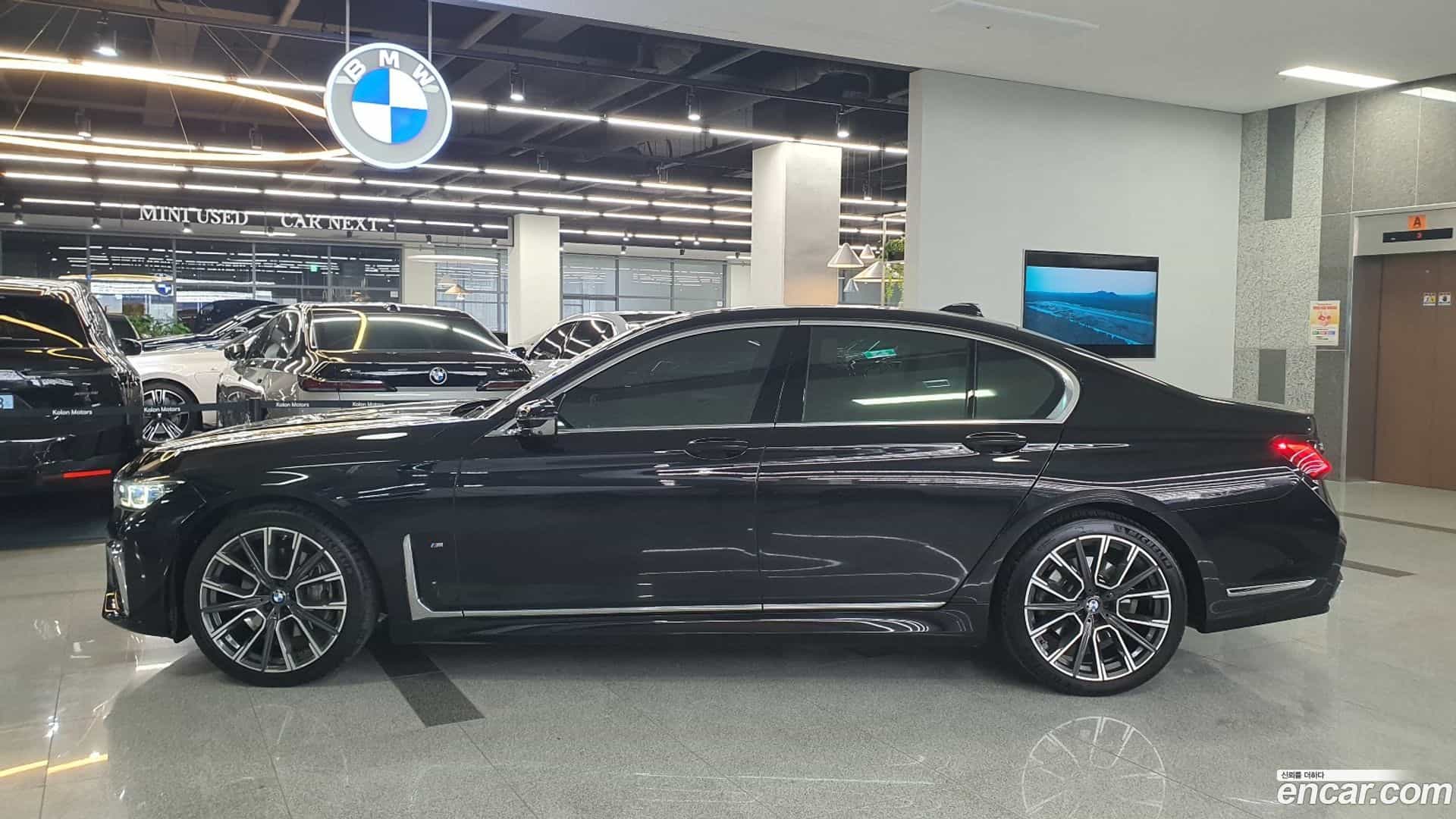7-Series BMW 2022.6-OPTION-024