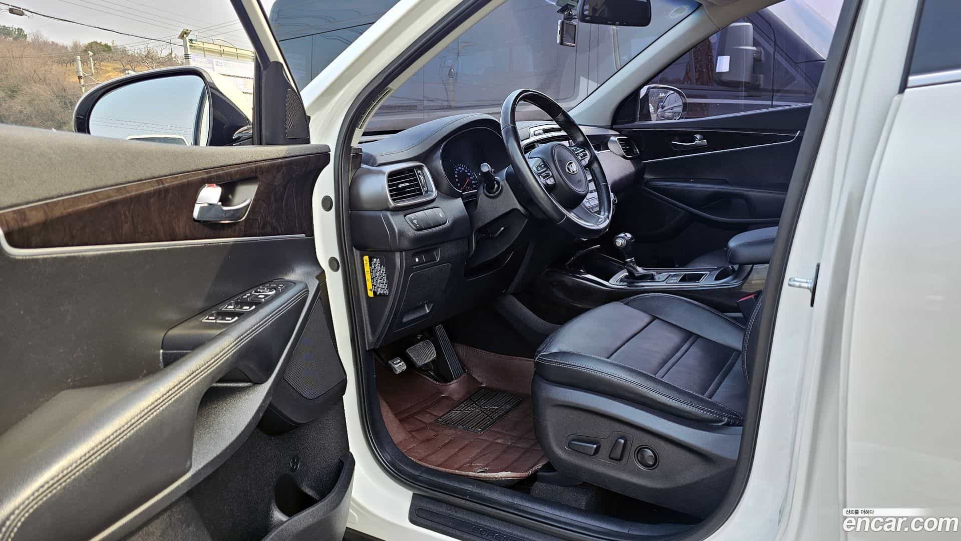 Sorento Kia 2017.7-INNER-010