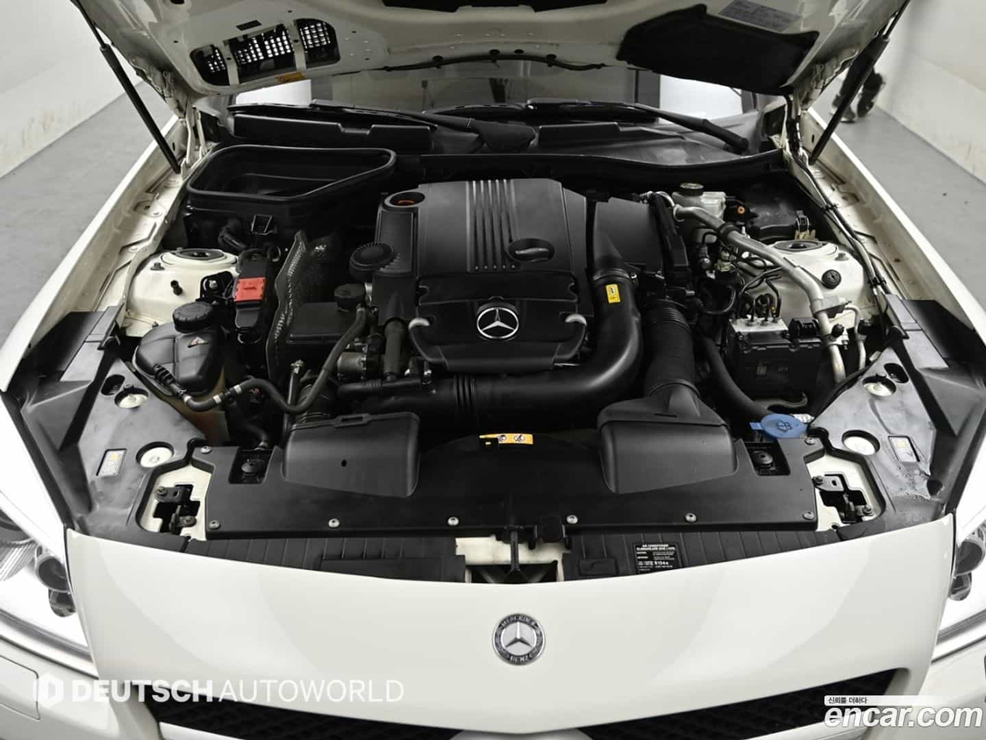 SLK-Class Mercedes-Benz 2015.3-OUTER-006
