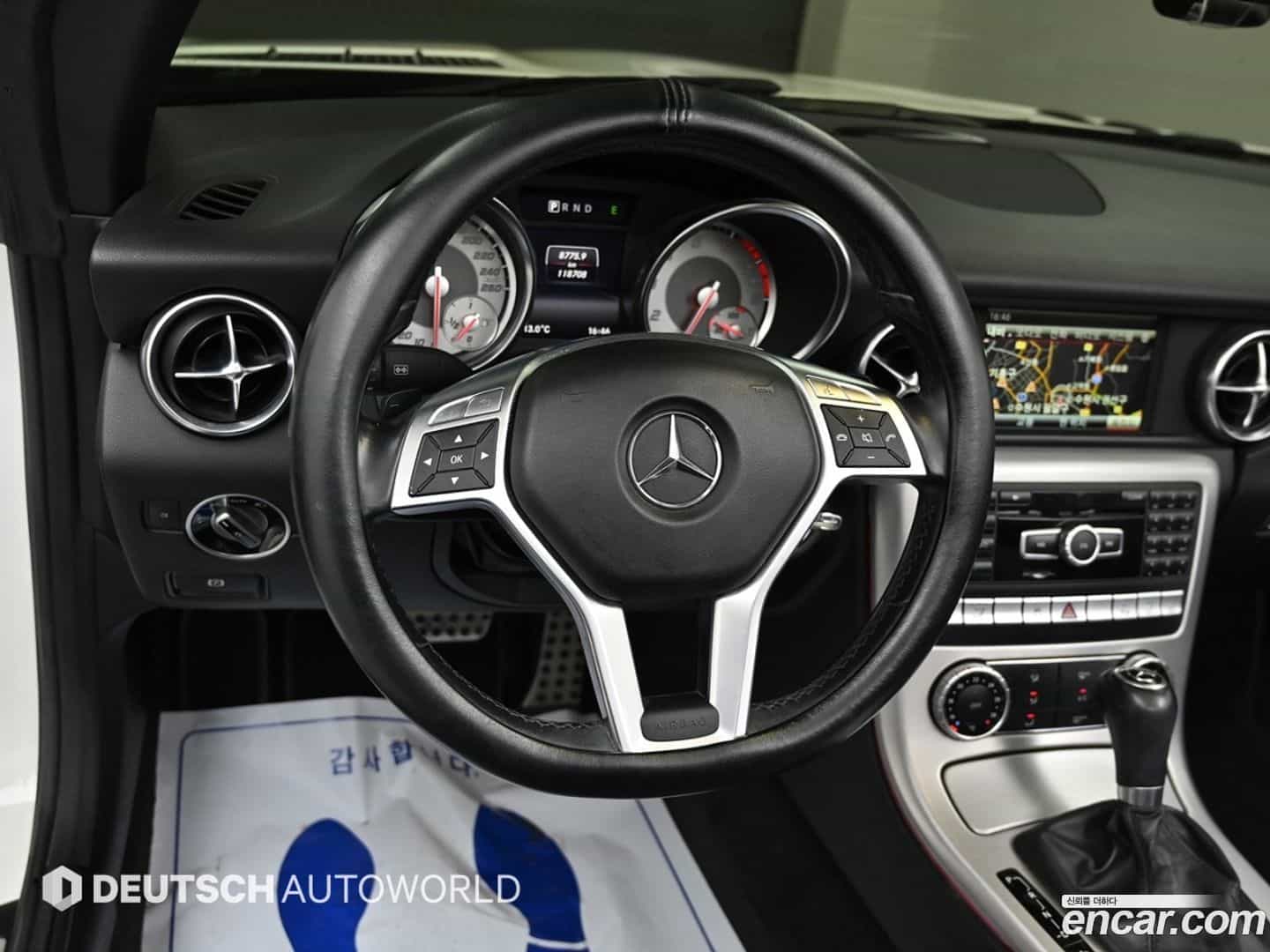 SLK-Class Mercedes-Benz 2015.3-OPTION-017