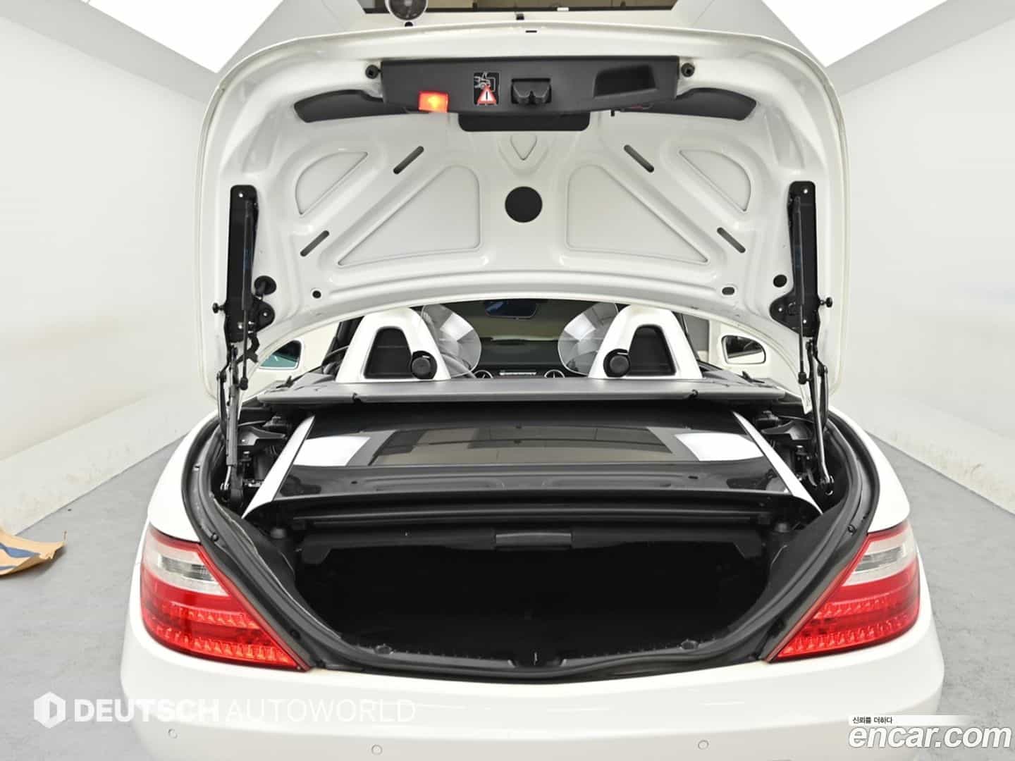 SLK-Class Mercedes-Benz 2015.3-OPTION-023