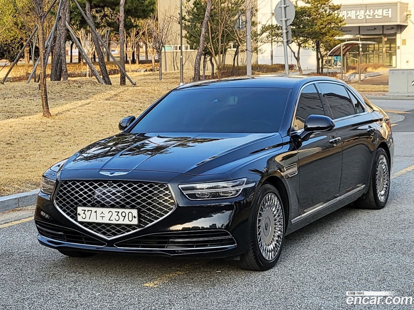 Main__Slider__Photo:G90 Genesis 2020.4-0