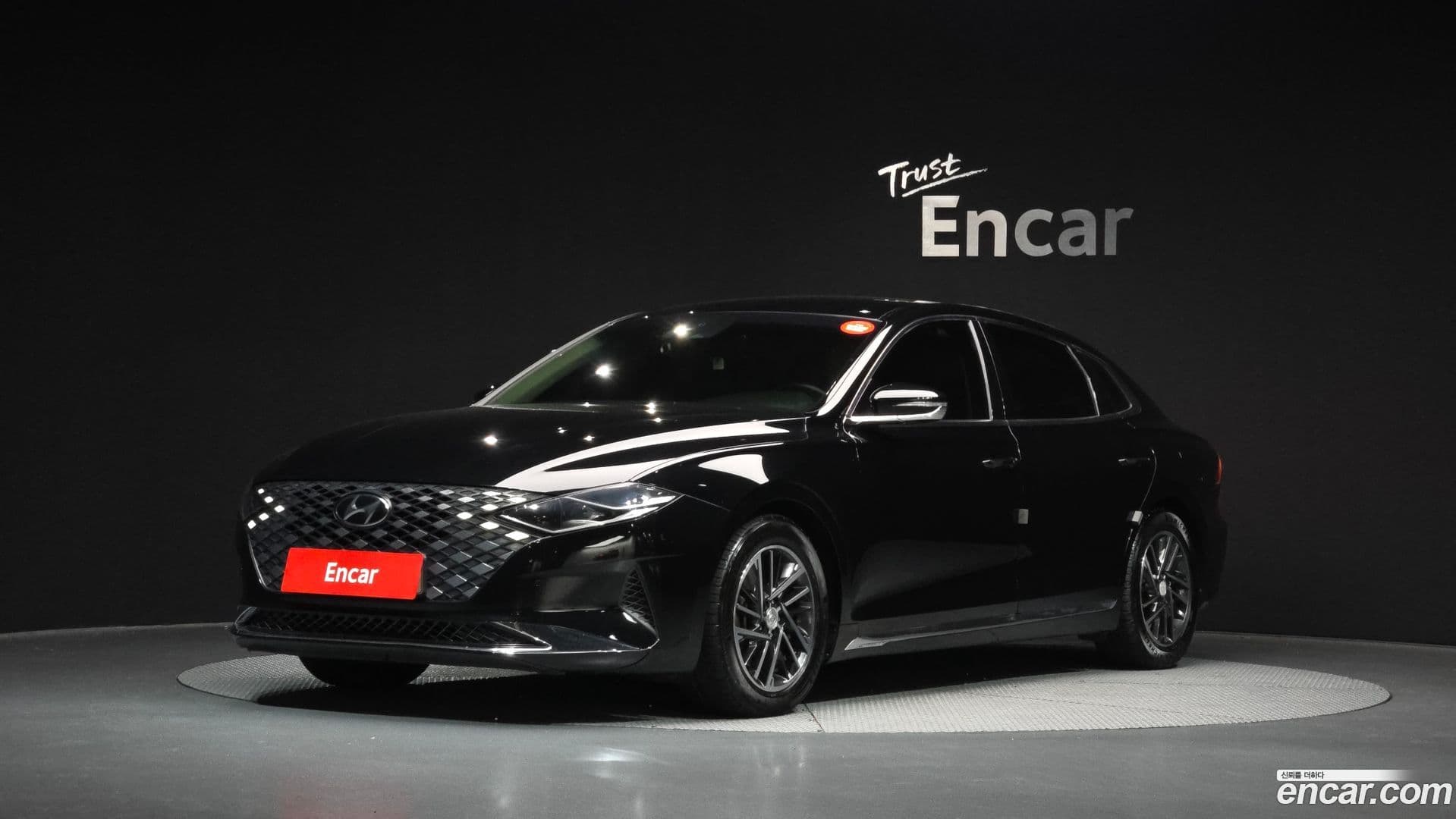 Main__Slider__Photo:Grandeur Hyundai 2020.1-0