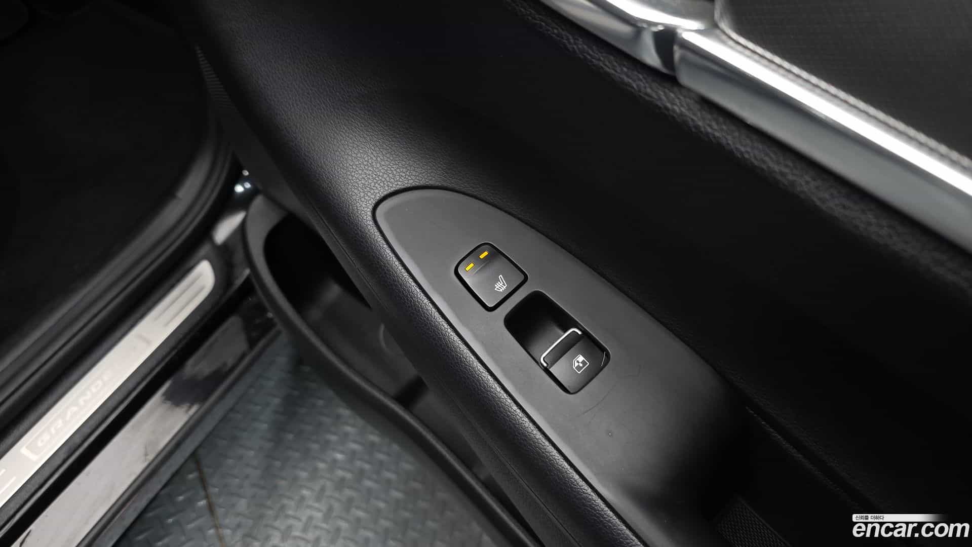 Grandeur Hyundai 2020.1-OPTION-023