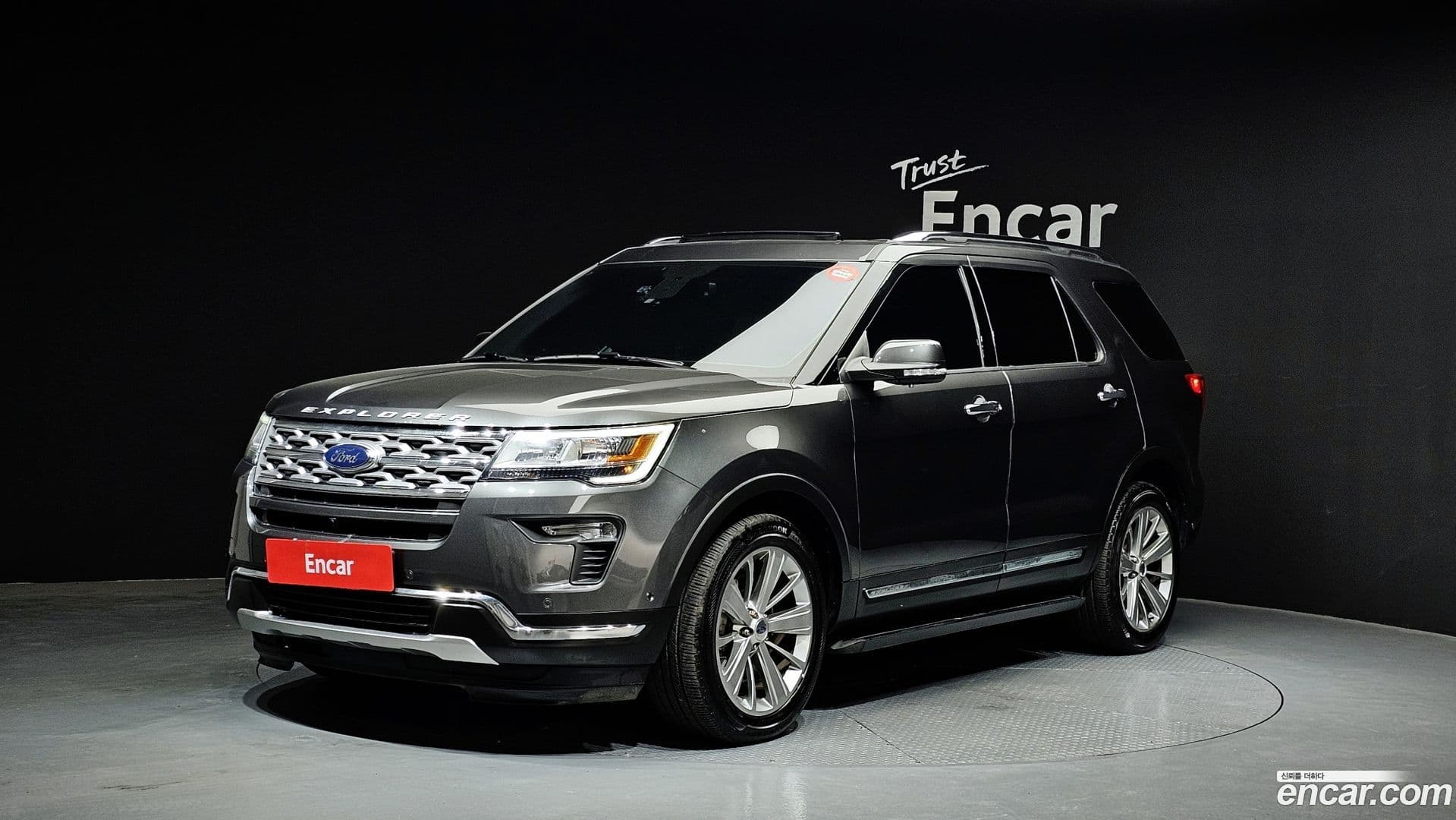 Main__Slider__Photo:Explorer Ford 2018.2-0