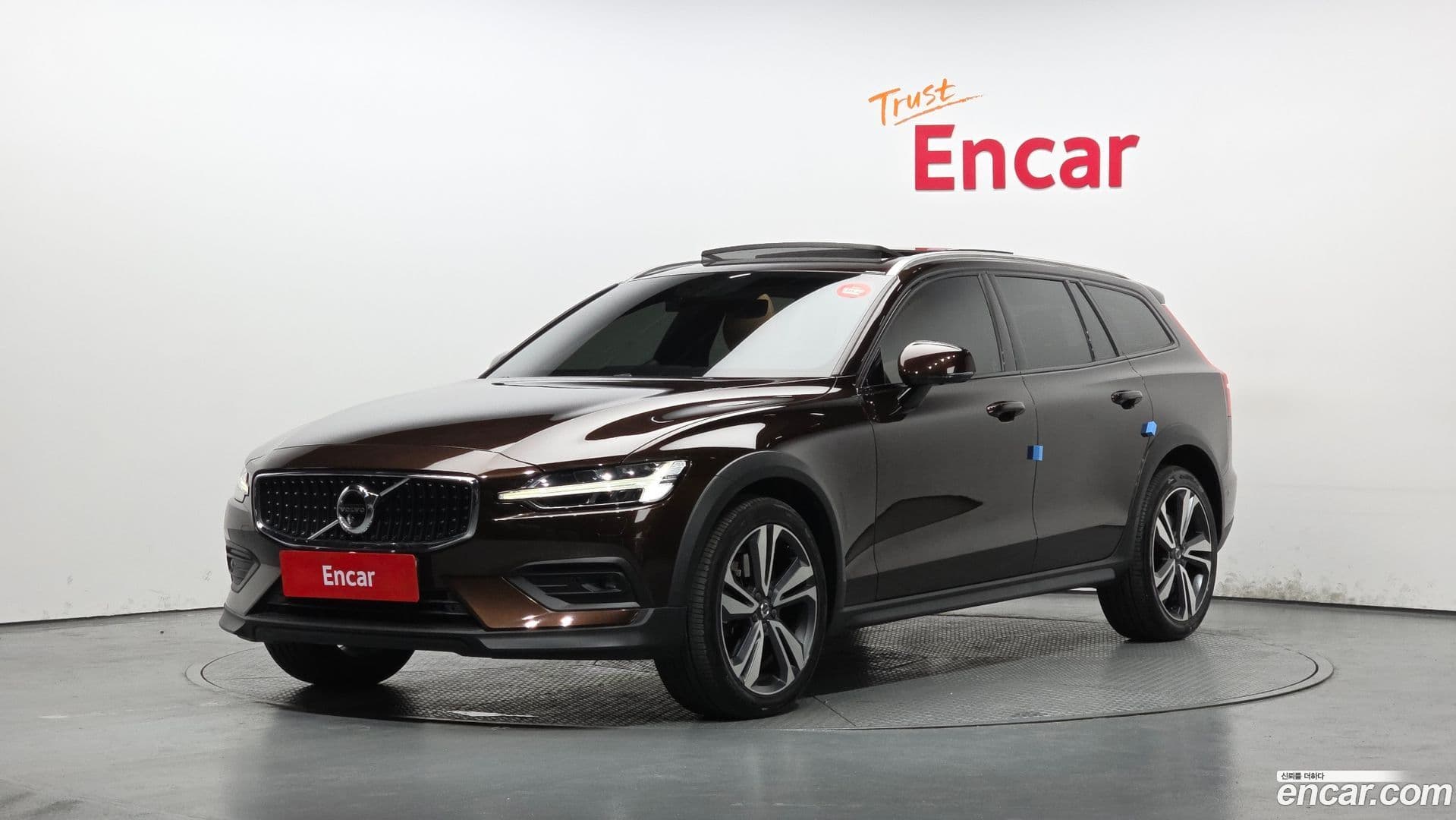 Main__Slider__Photo:V60 Volvo 2021.3-0